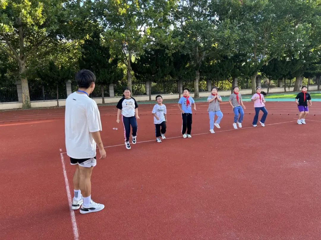 如何从篮球表演赛中学到实用的防守技巧_0